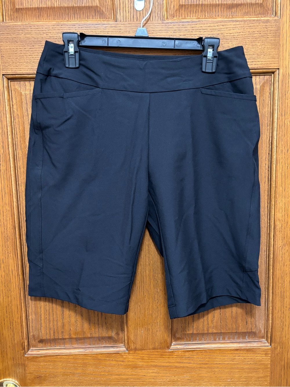 Tail White Label Onyx High-Rise Performance Bermuda Shorts Sz 8. NWT